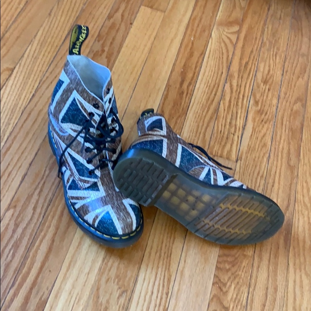 Dr. Doc Martens RARE Union Jack Delaney UK Flag